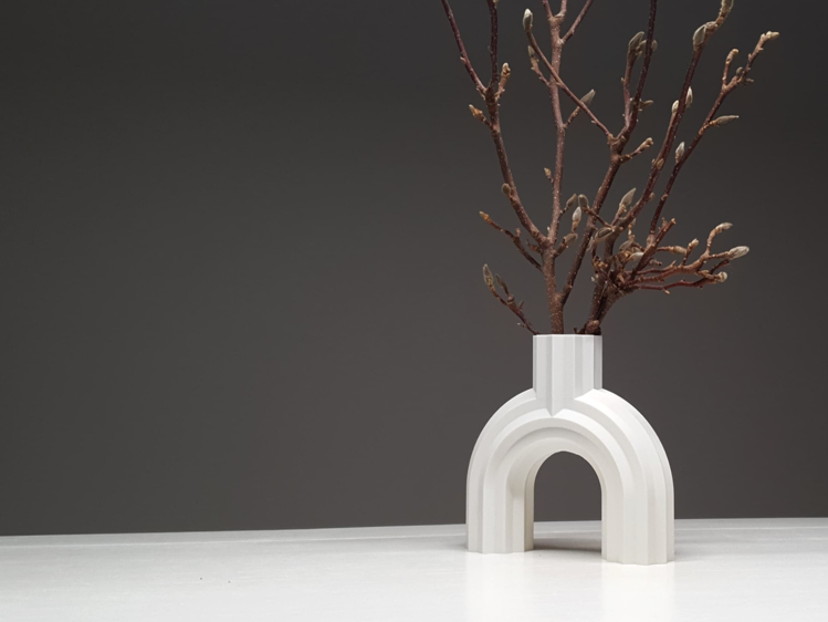 Afbeeldingen van Bridge Vaas – Elegant Design voor Thuis of Horeca