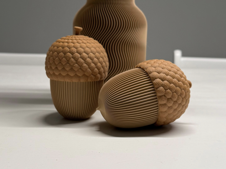 Afbeeldingen van 3D-geprint Eikelpotje – Decoratief & Functioneel | By-Mi | liggend | Latte Brown