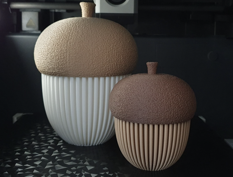 Afbeeldingen van Eikelpotje met deksel – 3D-geprinte herfstdecoratie - ca. 16cm