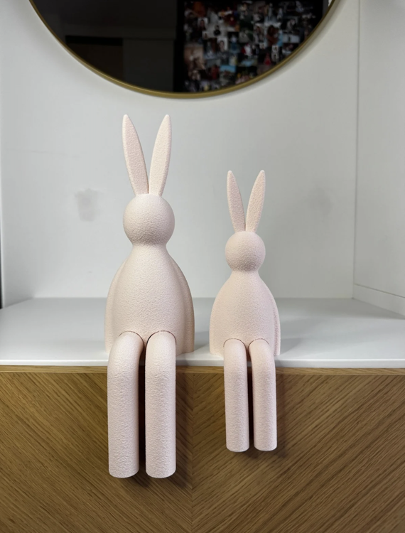Afbeeldingen van Minimalistische Japandi Paashaas Decoratie – Zittend Konijn met draaibare benen - 30cm